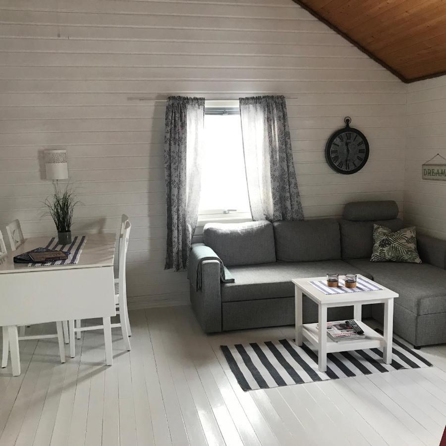 Waterfront Twin Cabin Стамсунн Экстерьер фото
